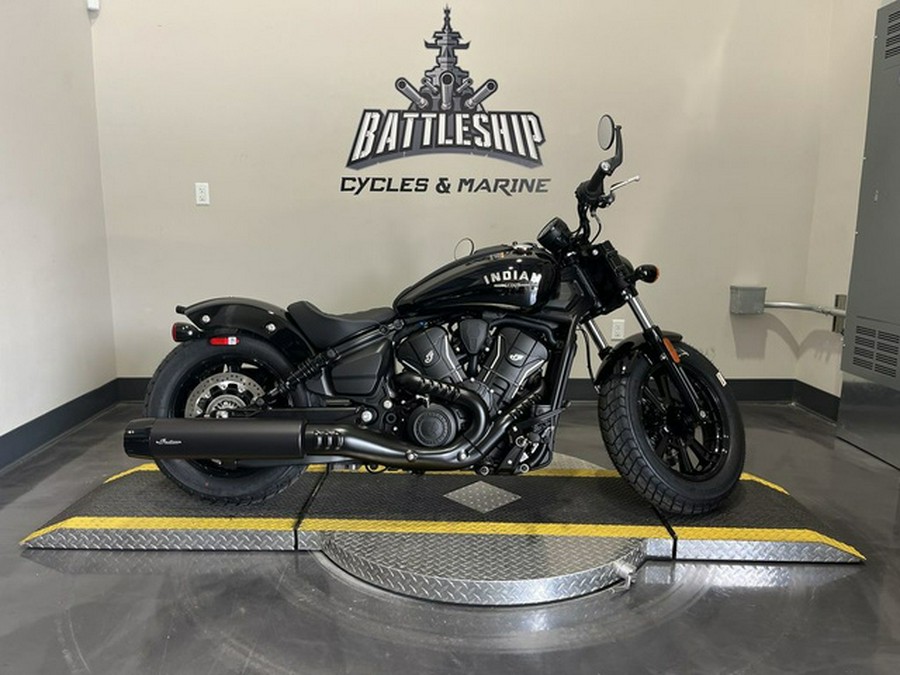 2025 Indian Scout Bobber Black Metallic