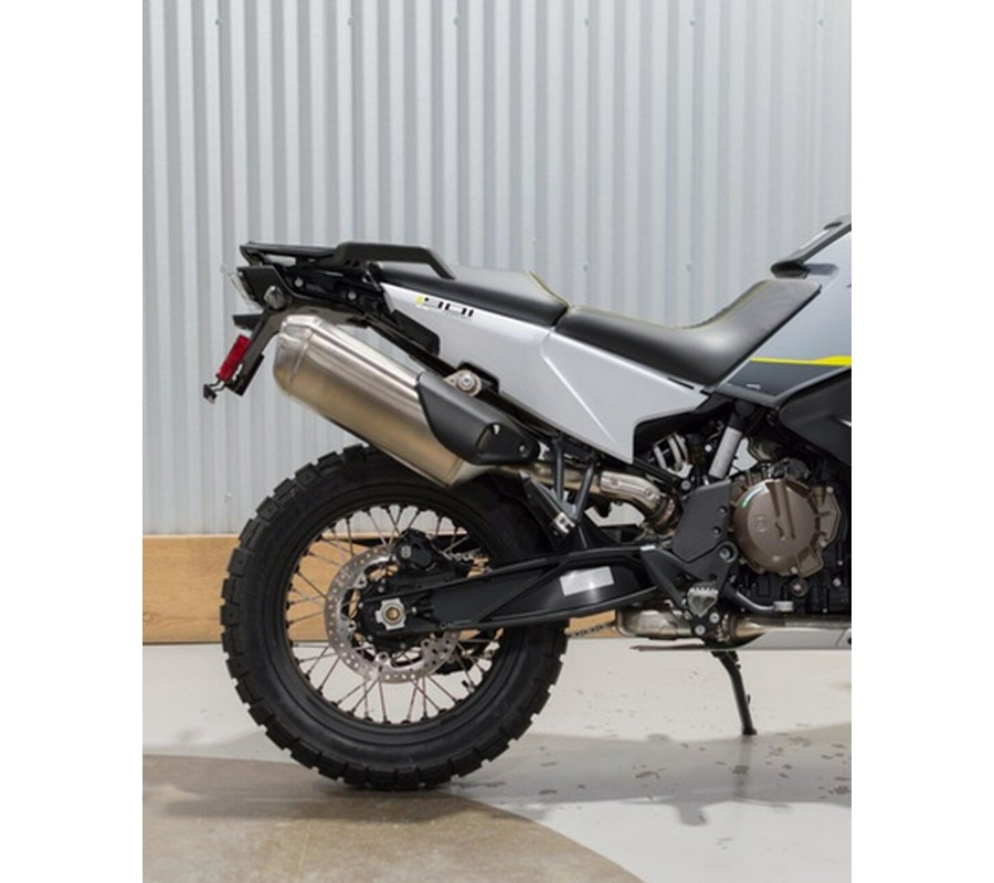 2025 Husqvarna Norden 901