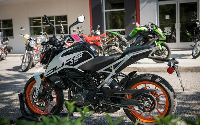 2022 KTM 200 Duke