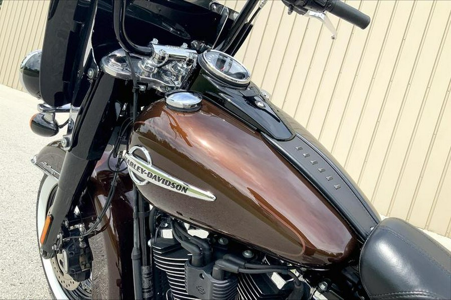 2019 Harley-Davidson® FLHC - Softail® Heritage Classic