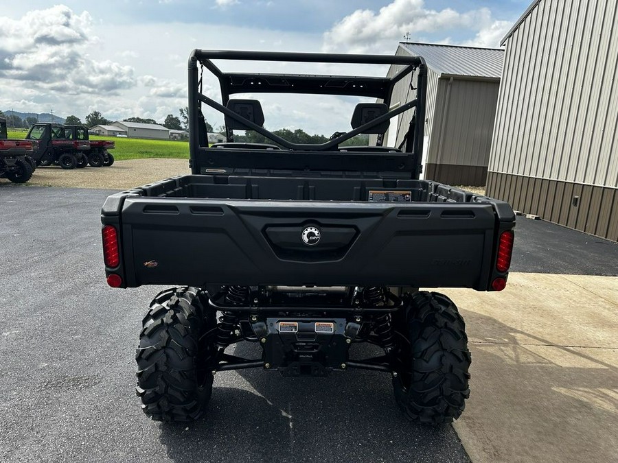 2024 Can-Am® Defender DPS HD10 Fiery Red