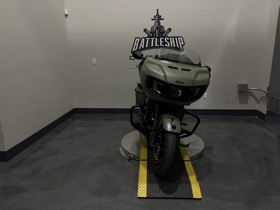 2025 Indian Challenger Dark Horse 112 Moss Green Smoke