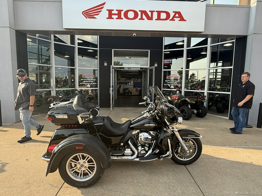 2016 Harley-Davidson® FLHTCUTG Tri Glide® Ultra