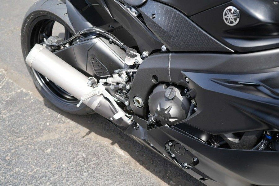 2025 Yamaha YZF-R6 RACE