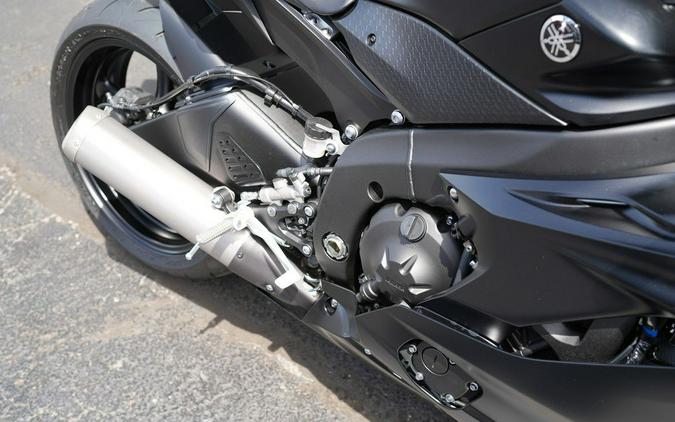 2025 Yamaha YZF-R6 RACE