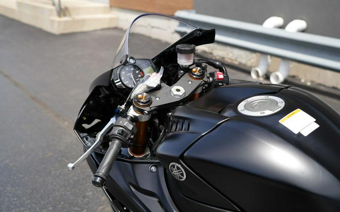 2025 Yamaha YZF-R6 RACE