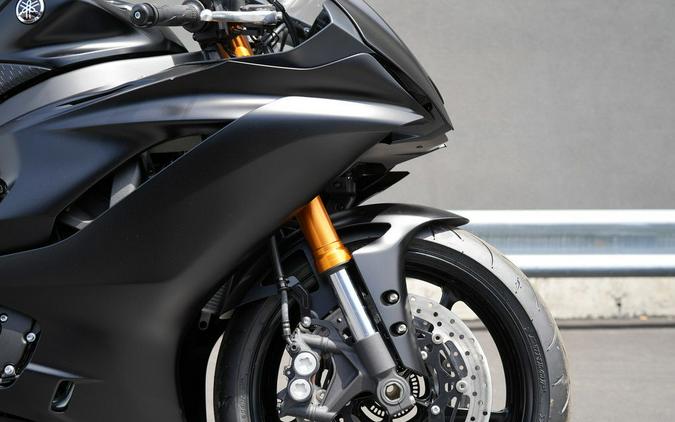 2025 Yamaha YZF-R6 RACE