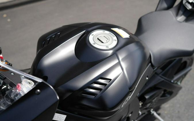 2025 Yamaha YZF-R6 RACE