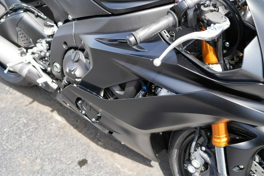 2025 Yamaha YZF-R6 RACE