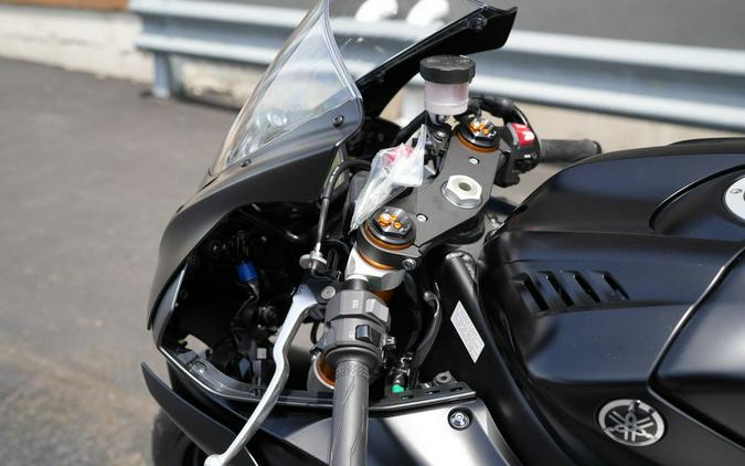 2025 Yamaha YZF-R6 RACE