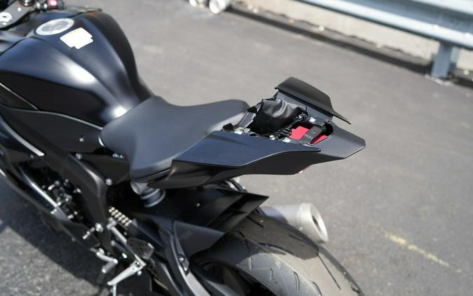 2025 Yamaha YZF-R6 RACE