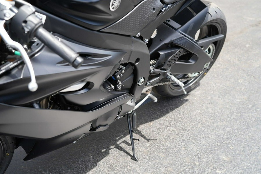 2025 Yamaha YZF-R6 RACE