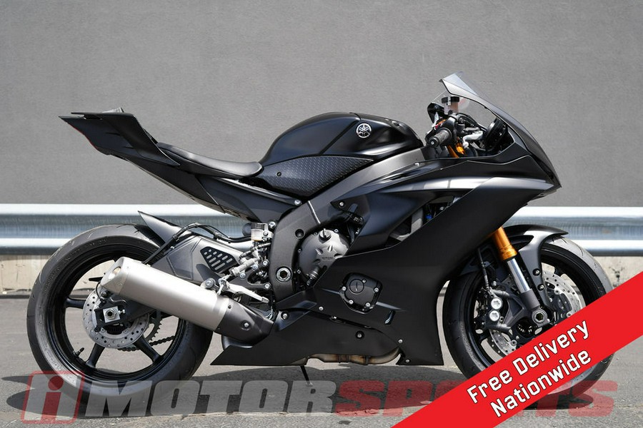 2025 Yamaha YZF-R6 RACE
