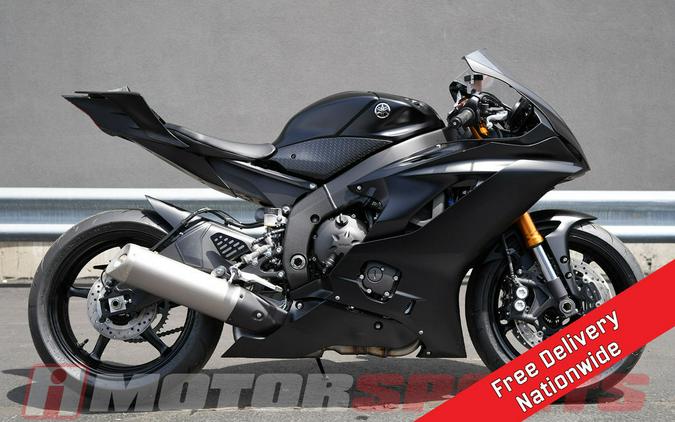 2025 Yamaha YZF-R6 RACE