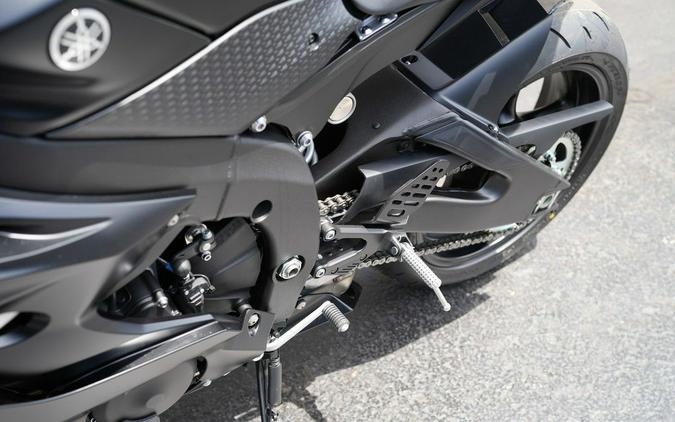 2025 Yamaha YZF-R6 RACE