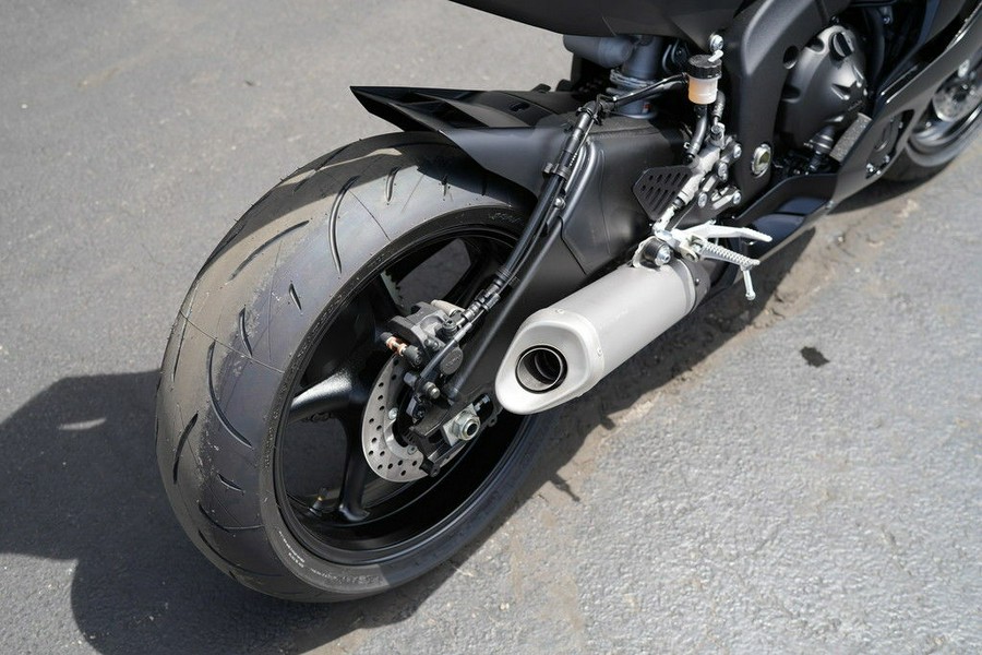2025 Yamaha YZF-R6 RACE