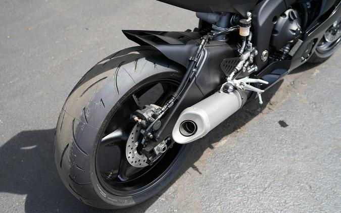 2025 Yamaha YZF-R6 RACE