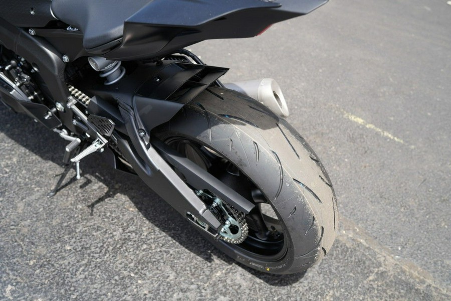 2025 Yamaha YZF-R6 RACE