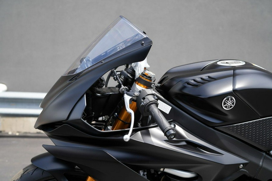 2025 Yamaha YZF-R6 RACE