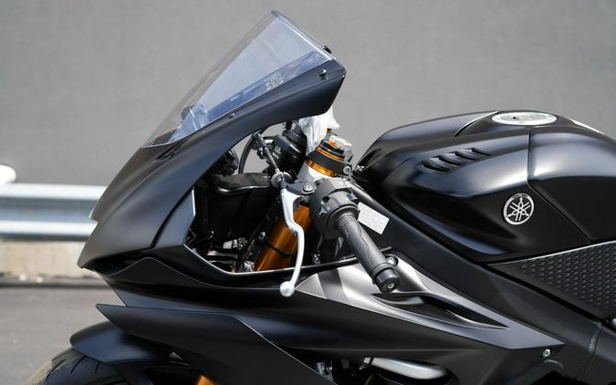 2025 Yamaha YZF-R6 RACE