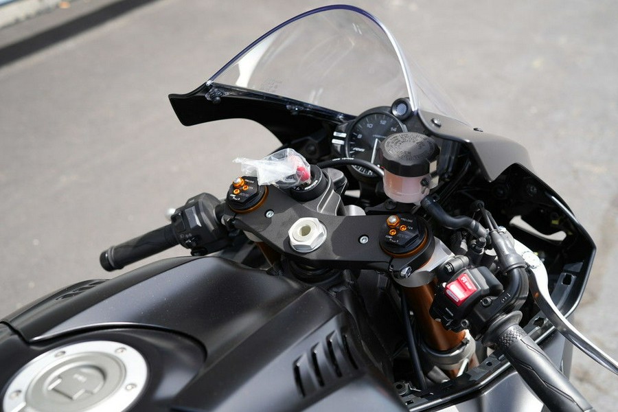 2025 Yamaha YZF-R6 RACE