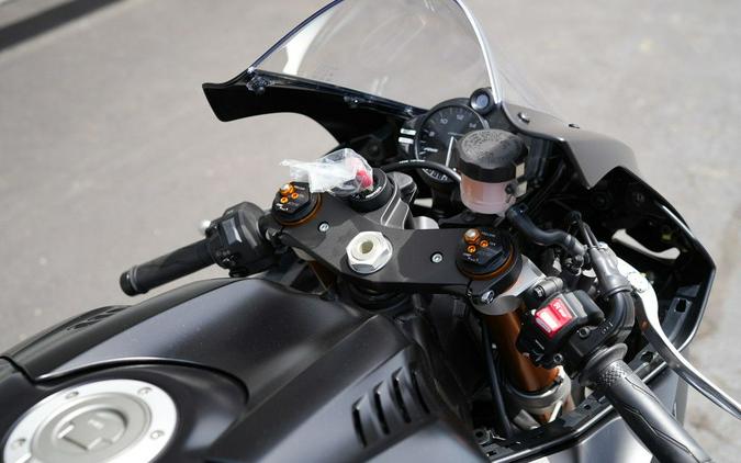 2025 Yamaha YZF-R6 RACE