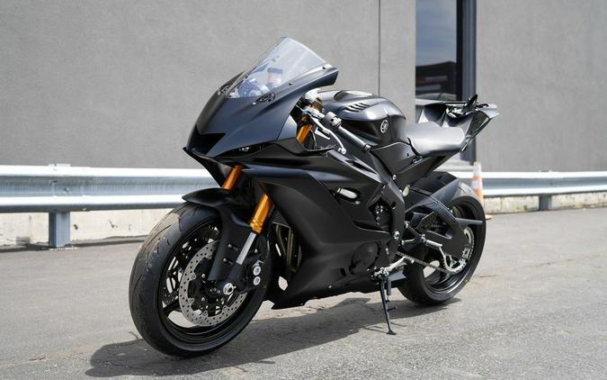 2025 Yamaha YZF-R6 RACE