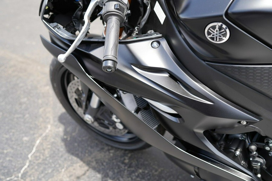 2025 Yamaha YZF-R6 RACE
