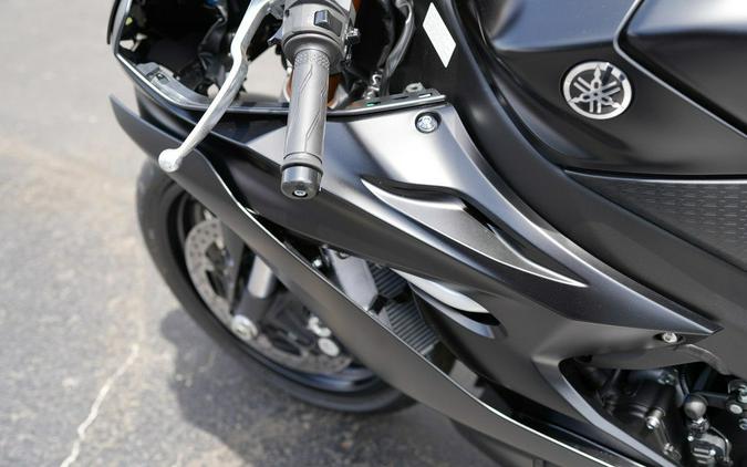 2025 Yamaha YZF-R6 RACE
