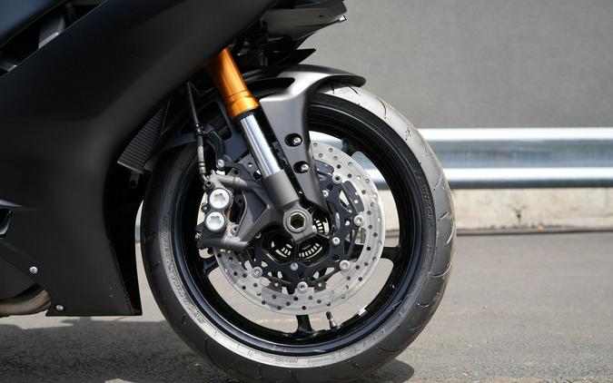 2025 Yamaha YZF-R6 RACE
