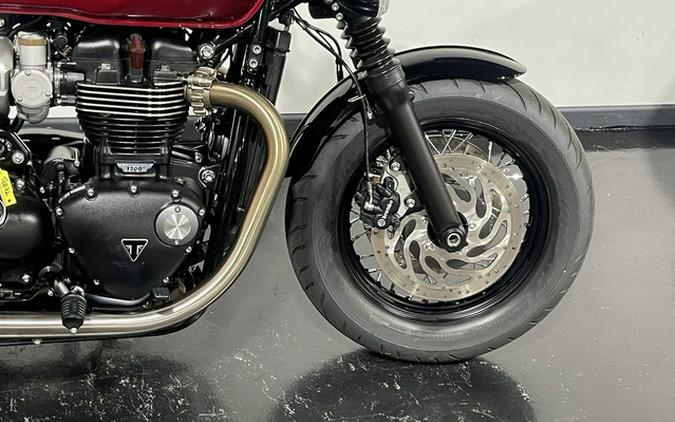 2022 Triumph Bonneville Bobber Cordovan Red