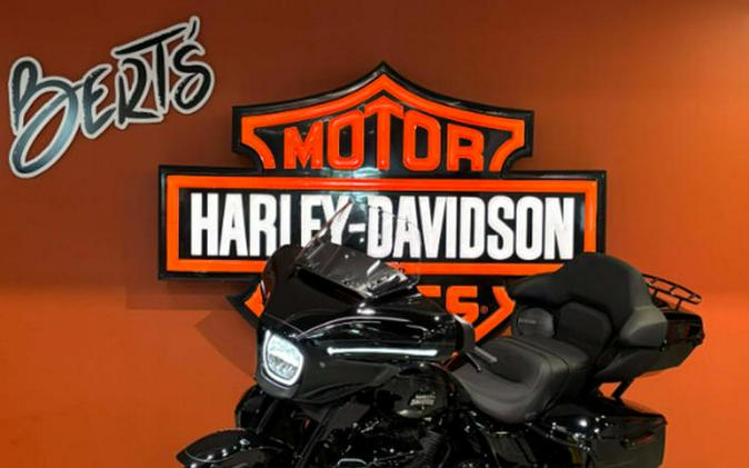 2026 Harley-Davidson® FLHXL - Street Glide® Limited