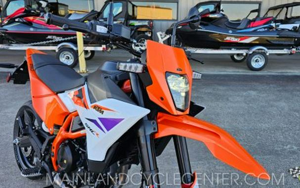 2026 KTM 390 SMC R