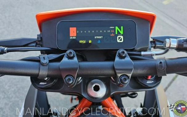 2026 KTM 390 SMC R