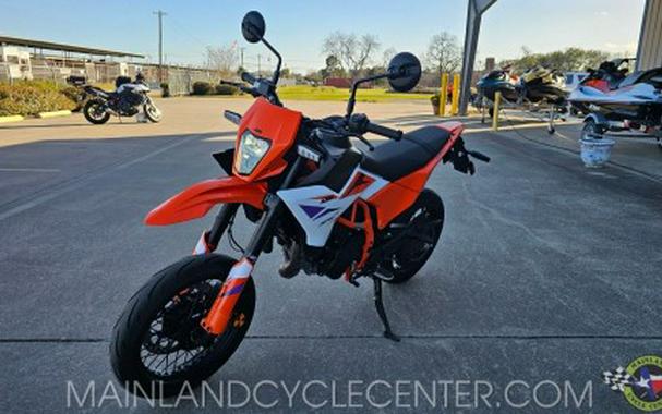 2026 KTM 390 SMC R