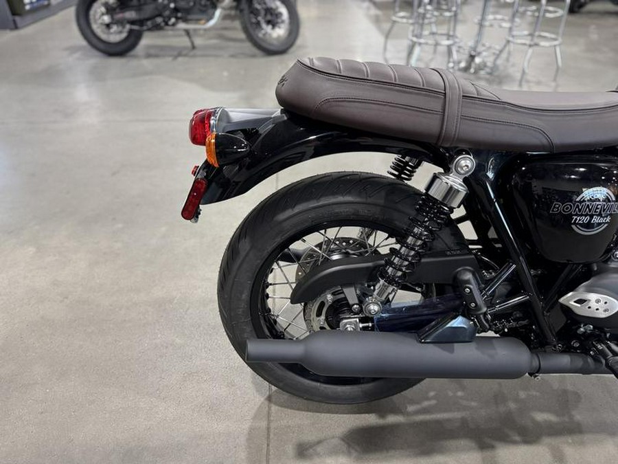 2026 Triumph Bonneville T120 Black Matt silver ice