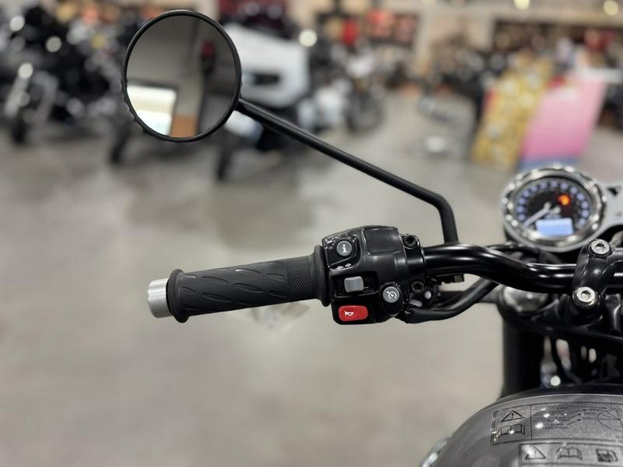 2026 Triumph Bonneville T120 Black Matt silver ice