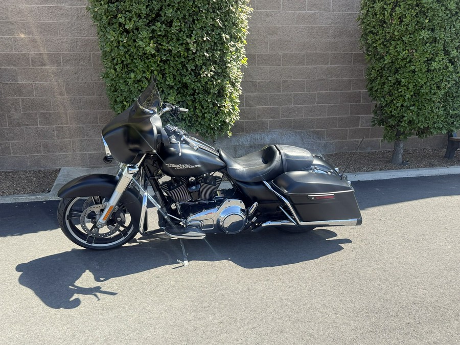 FLHXS 2016 Street Glide® Special