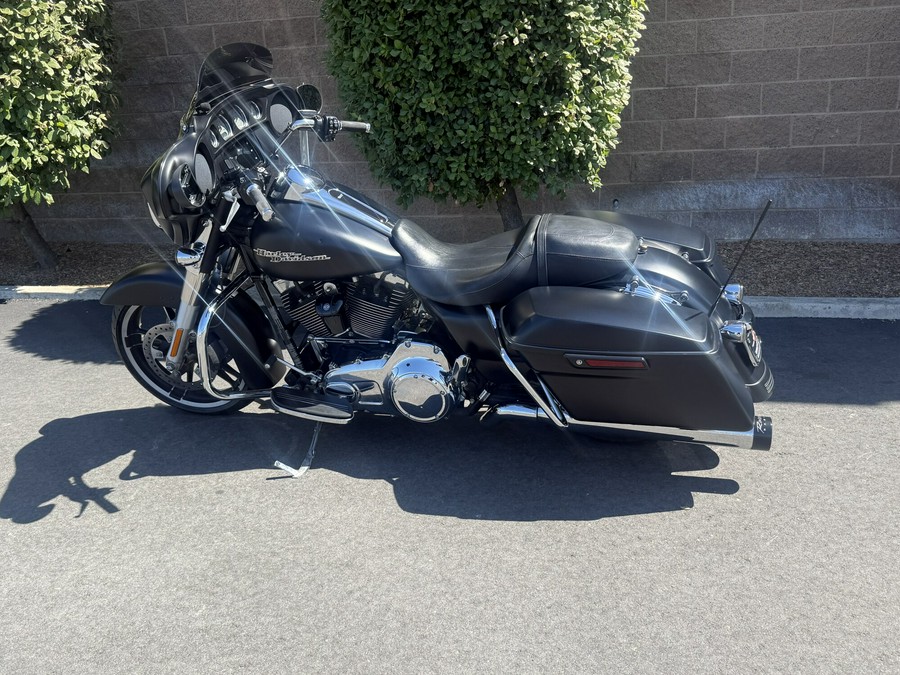 FLHXS 2016 Street Glide® Special