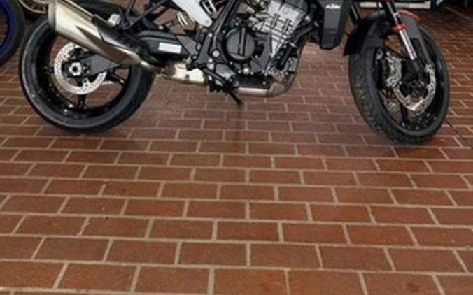 2027 KTM Duke 990
