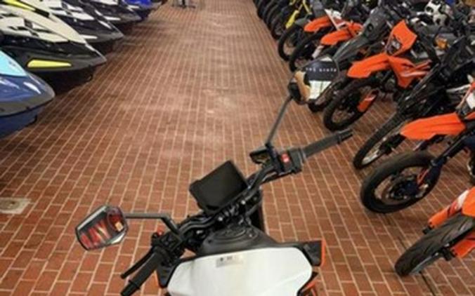 2027 KTM Duke 990