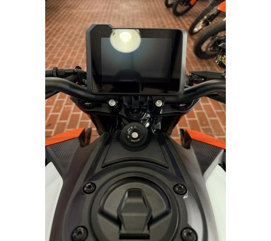 2027 KTM Duke 990