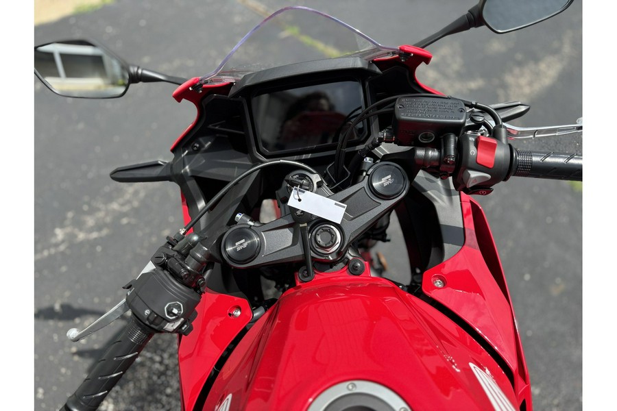 2025 Honda CBR500R ABS