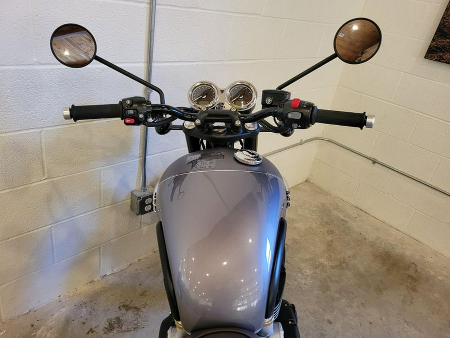 2025 Triumph Bonneville T120 Black