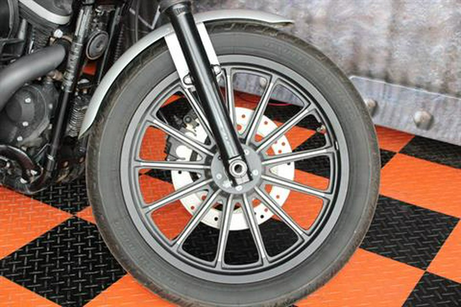 2009 Harley-Davidson Sportster® Iron 883™