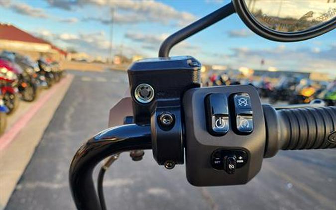 2025 Indian Motorcycle Chief Bobber Dark Horse®