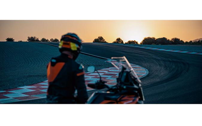2027 1390 Super Adventure S EVO - KTM