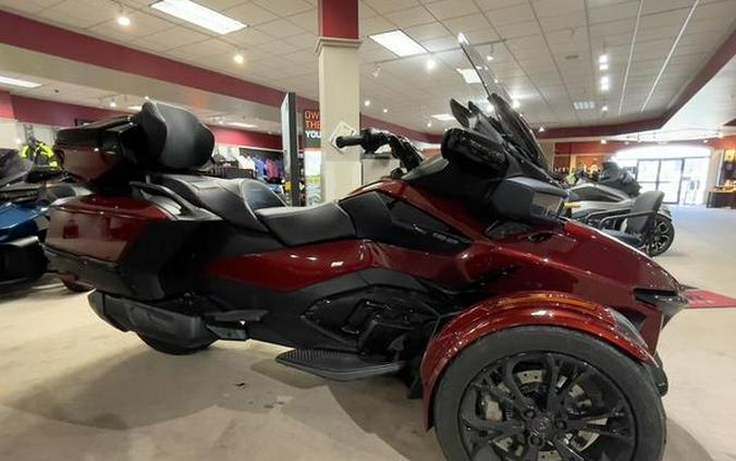 2021 Can-Am® Spyder® RT Limited Dark