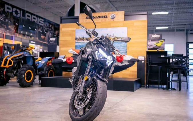 2024 Kawasaki Z900 ABS Metallic Spark Black/Metallic Matte Dark Gray