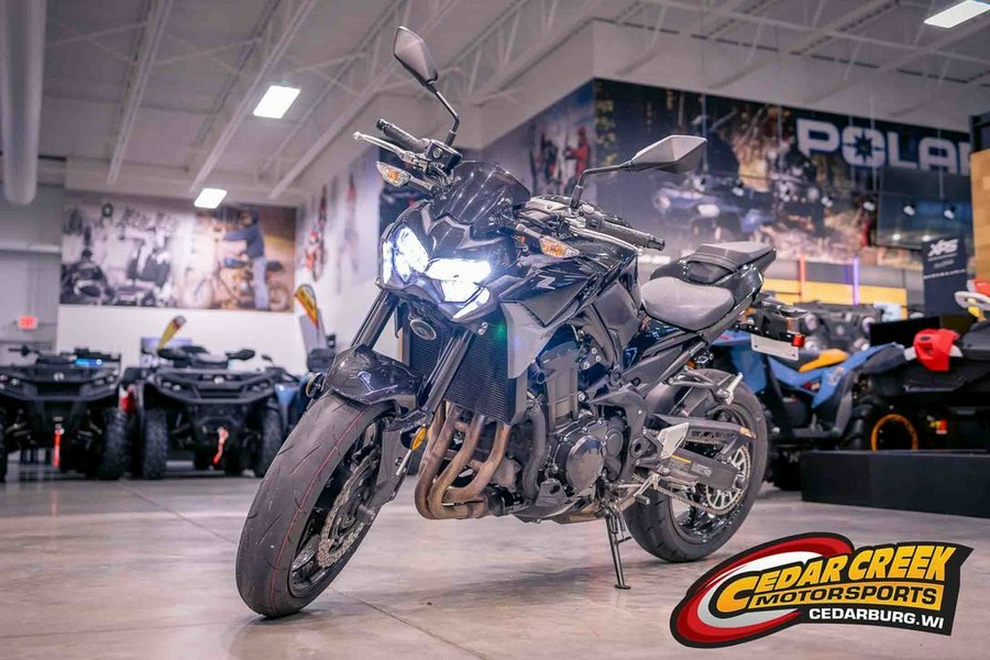 2024 Kawasaki Z900 ABS Metallic Spark Black/Metallic Matte Dark Gray